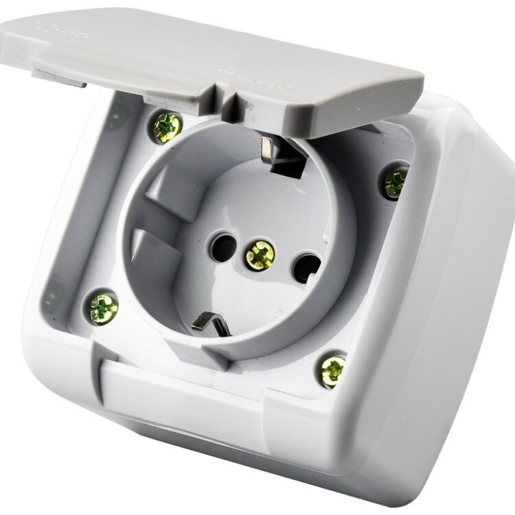 Entac Stephan surface mounted wall socket earthed IP54